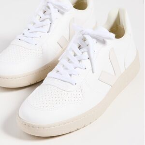 VEJA V-10 Sneakers WHITE